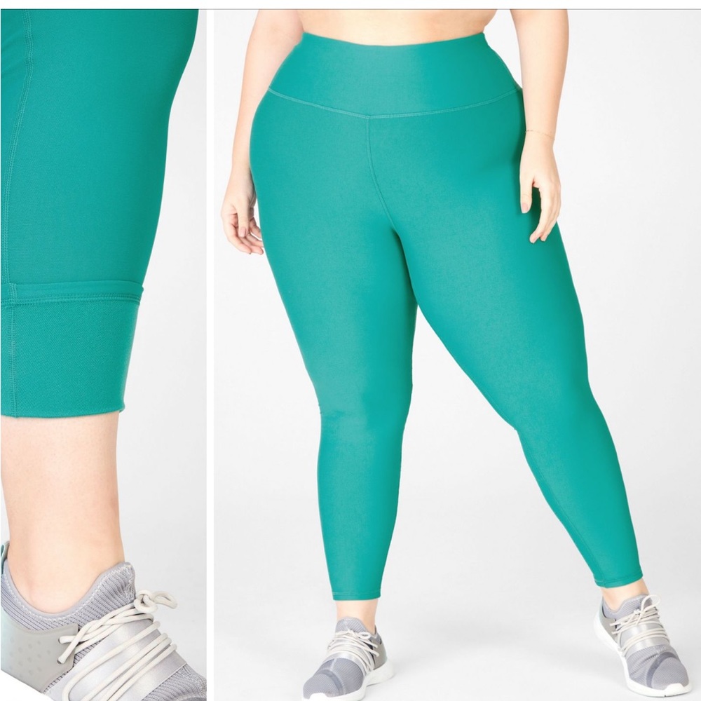 NWOT Fabletics 4x Therma-Flex High-Waisted Essential Leggings Dark Jade Green